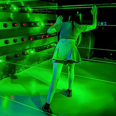 Good price Indoor Laser Light Game Professionnel Mobile Laser Maze Game With Software online
