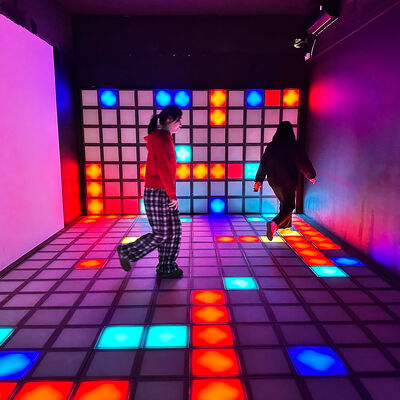Good price 30x30cm RGB Color Interactive LED Floor with 1000 Levels for Dance and Games online