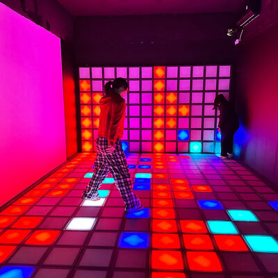 Good price 30x30cm RGB Color Interactive LED Floor with 1000+ Levels for Game Rooms and Dance Floors online