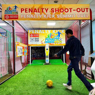 Quality Customizable Interactive Penalty Kick Machine with HD Touch Screen for 1-4 Players in Sports Venues factory