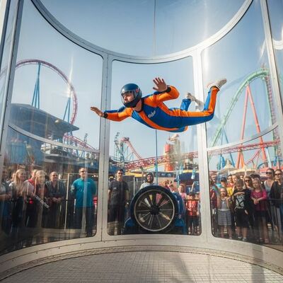 Good price Indoor and Outdoor Recreational Wind Tunnel for Multiple People with 100-500kg Capacity online