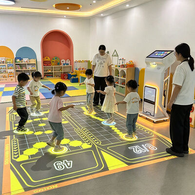 Good price 4100 Lumens Radar Sensing Interactive Floor Projection System with Caster Wheels Mobile Interactive Floor Projector online