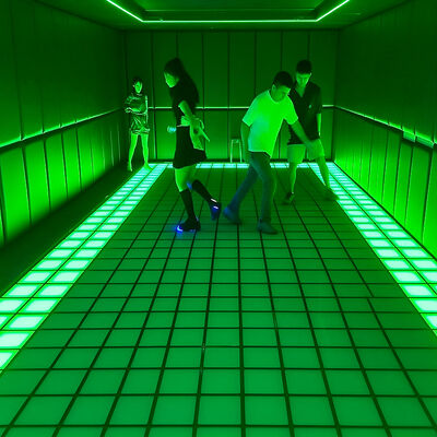 Quality Interactive LED Floor Game System with 280+ Game Levels and Modular 100-900 Tiles for RGB Color Active Game LED Floor factory