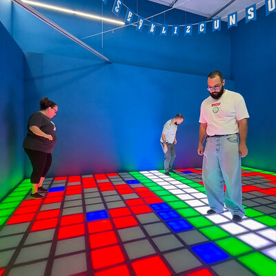 Good price Large-Scale Interactive LED Floor and LED Grid Floor with 100-900 Tile Configurations, 280+ Game Levels and RGB Color for Commercial Venues online